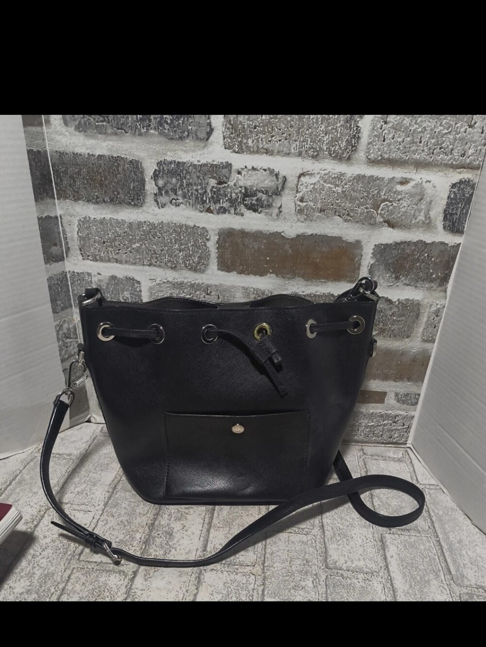 Michael Kors Greenwich Medium Bucket Bag